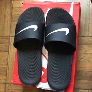 **NEW, GREAT Condition** Nike Sandals